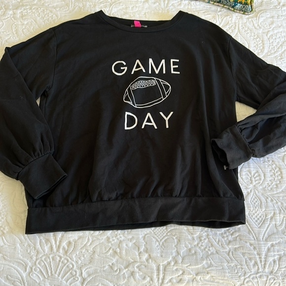 Game Day Black Sweatshirt by Vince Camuto Size Medium - Picture 1 of 5